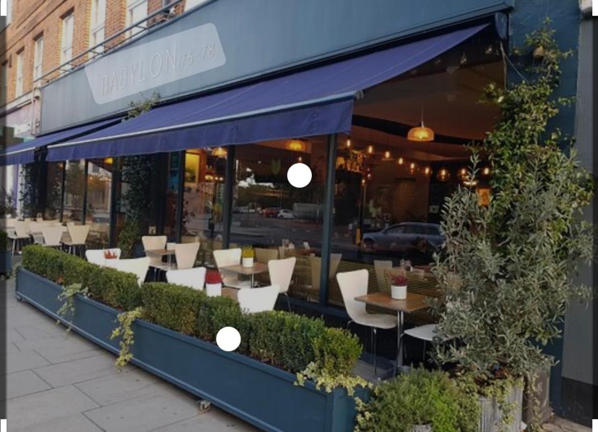Super Convenient For Central London - Large 2 Double Bed Apartment 30 Seconds Walk To Platform Train Station And 19 Mins To London Waterloo Buitenkant foto